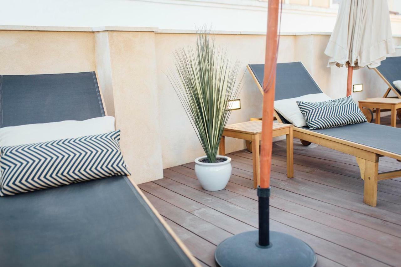 One&Lux Byron Suites Seville Exterior photo